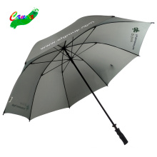 Le slogan du logo imprime des parapluies de golf en gros en chine, un capuchon d&#39;extrémité de parapluie d&#39;hôtel de golf à jupe longue